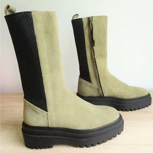 #Cybermondaysale ZARA KHAKI GREEN FLAT SPLIT SUEDE ANKLE BOOTS WITH TRACK SOLE